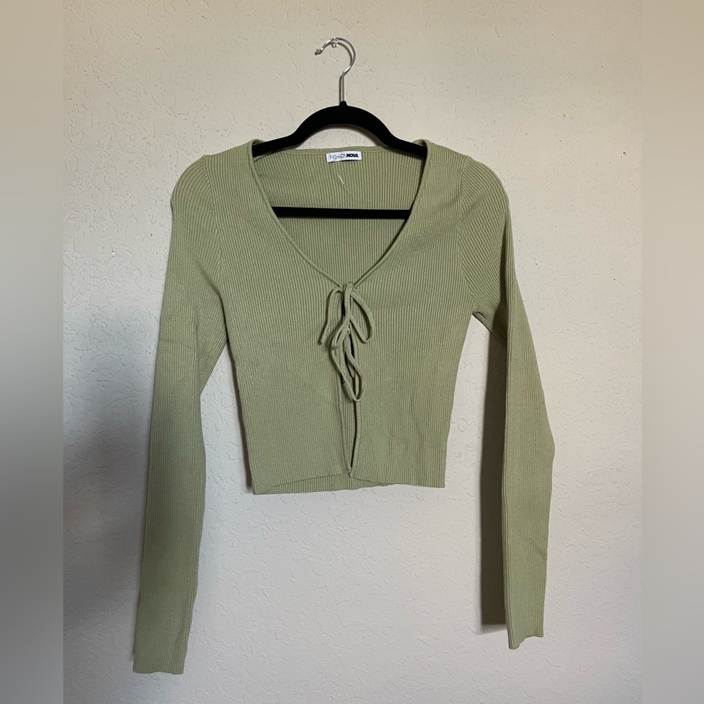 Cropped Ribbed Long Sleeve Top